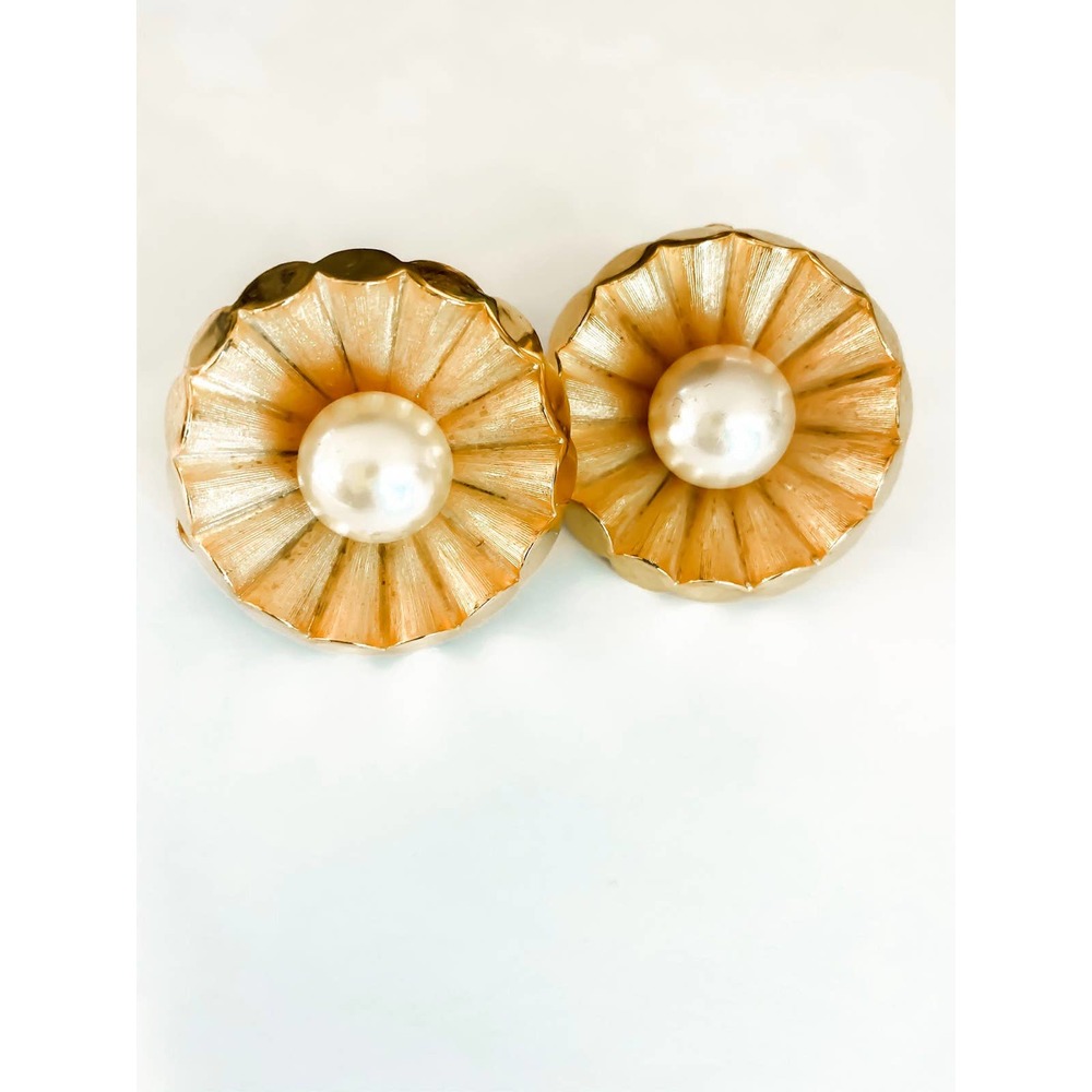Les Bernard Vintage gold earrings faux pearl Signed clip on earrings